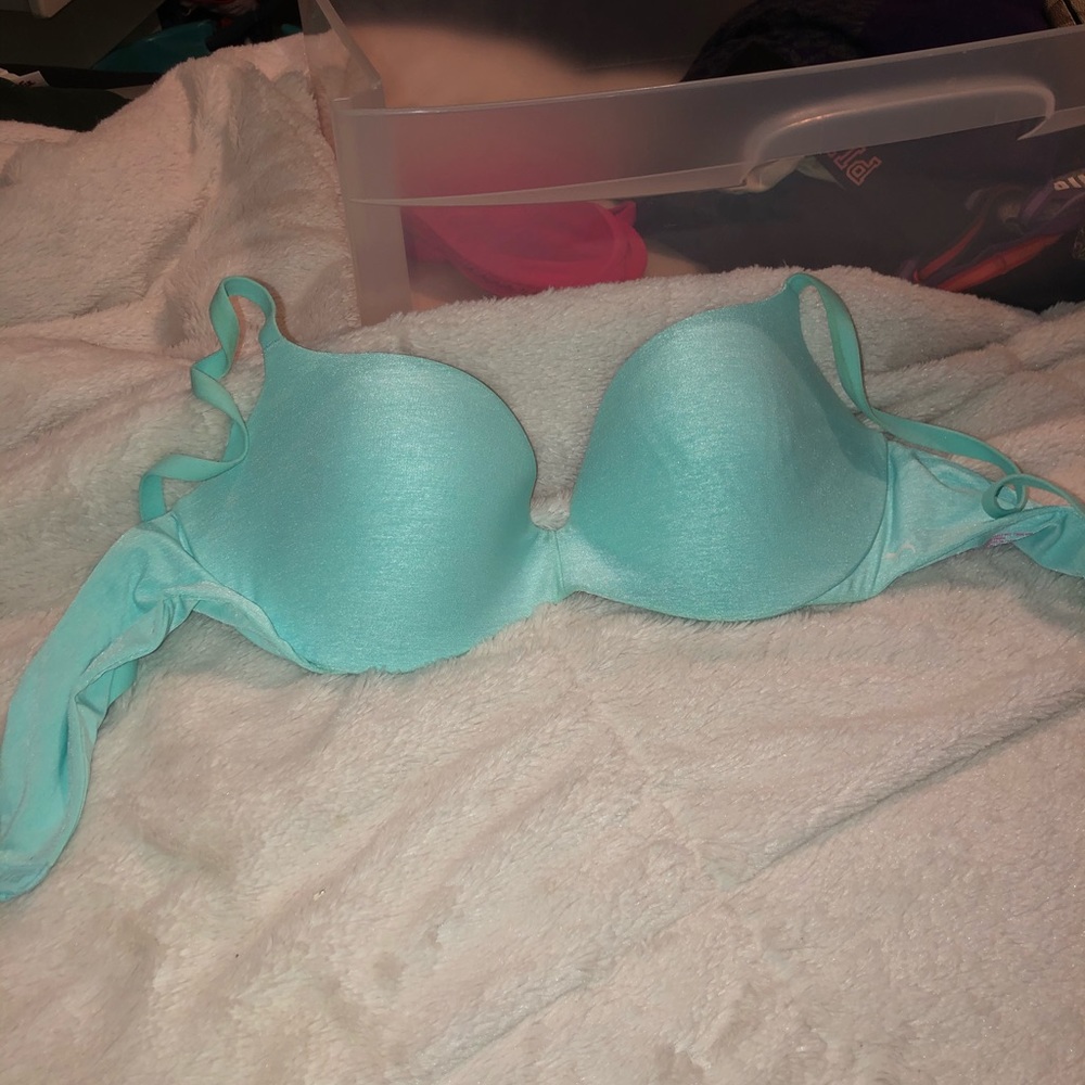 PINK light lift bra